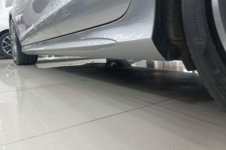 Used Mercedes-Benz CLS 2015 CLS 260 Left Side Sill