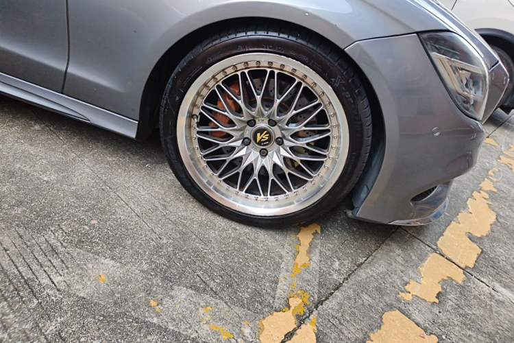 Used Mercedes-Benz CLS 2015 CLS 320 Right Front Wheel Hub