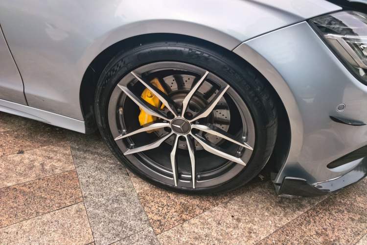 Used Mercedes-Benz CLS 2015 CLS 320 Right Front Wheel Hub