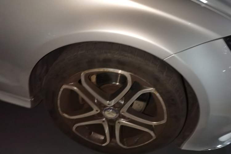Used Mercedes-Benz CLS 2015 CLS 260 Right Front Wheel Hub