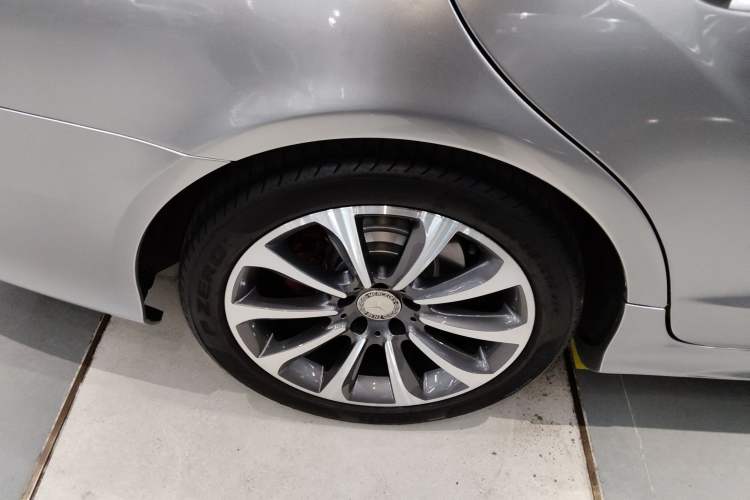 Used Mercedes-Benz CLS 2015 CLS 320 Right Rear Wheel Hub