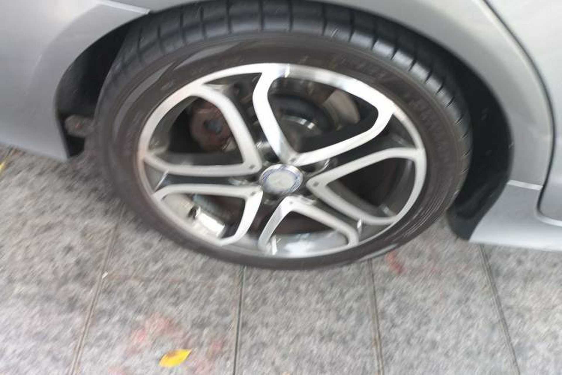 Used Mercedes-Benz CLS 2015 CLS 260 Right Rear Wheel Hub