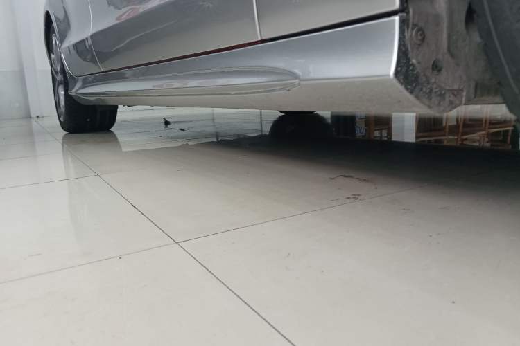 Used Mercedes-Benz CLS 2015 CLS 260 Right Side Sill