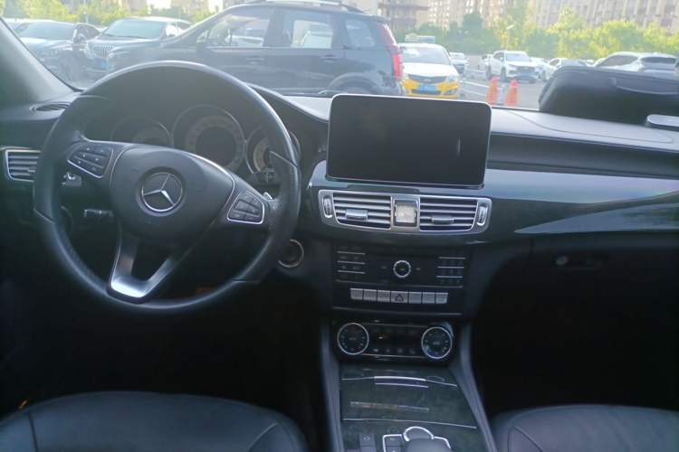 Used Mercedes-Benz CLS 2015 CLS 320 Center Console