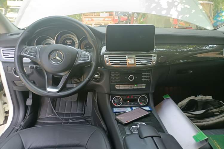 Used Mercedes-Benz CLS 2015 CLS 260 Center Console