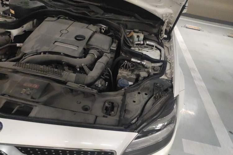 Used Mercedes-Benz CLS 2015 CLS 260 Engine Bay Left