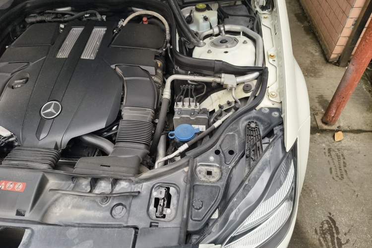 Used Mercedes-Benz CLS 2015 CLS 320 Engine Bay Left