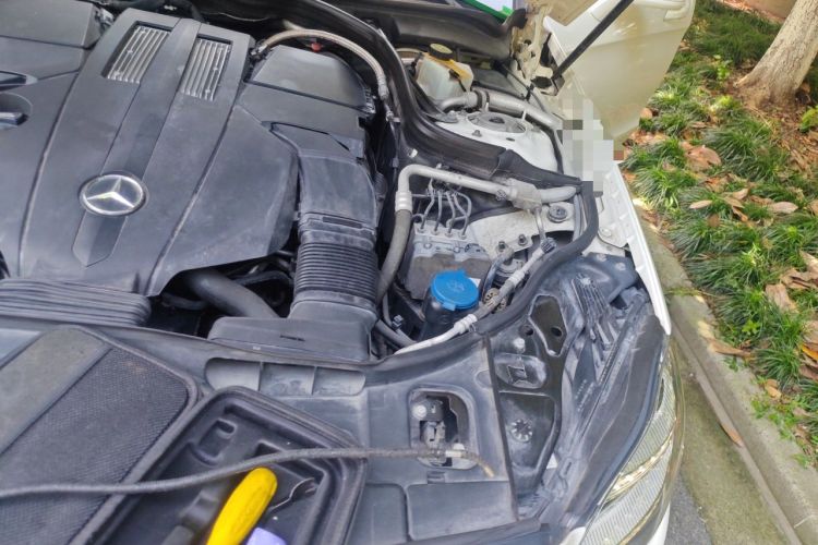 Used Mercedes-Benz CLS 2015 CLS 320 Engine Bay Left