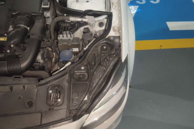 Used Mercedes-Benz CLS 2015 CLS 260 Engine Bay Left