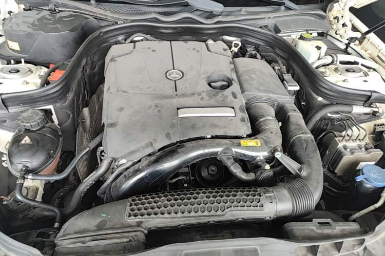 Used Mercedes-Benz CLS 2015 CLS 260 Engine Bay