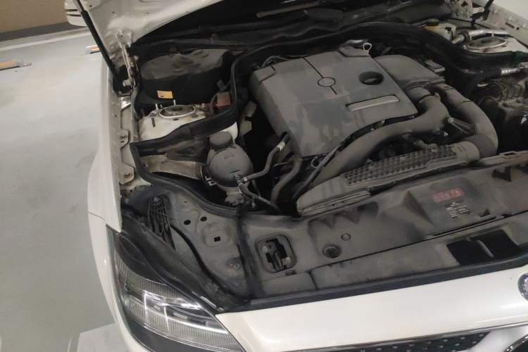 Used Mercedes-Benz CLS 2015 CLS 260 Engine Bay Right
