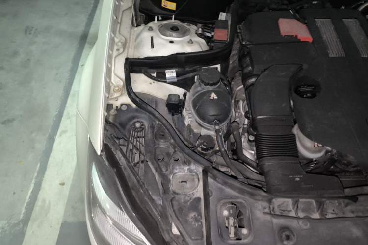 Used Mercedes-Benz CLS 2015 CLS 320 Engine Bay Right