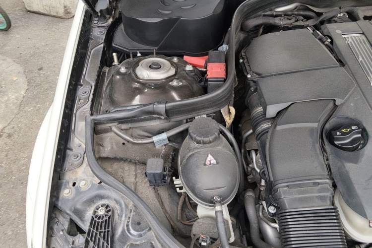 Used Mercedes-Benz CLS 2015 CLS 320 Engine Bay Right