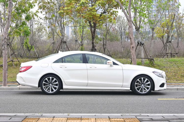 Used Mercedes-Benz CLS 2015 CLS 320 Exterior 4