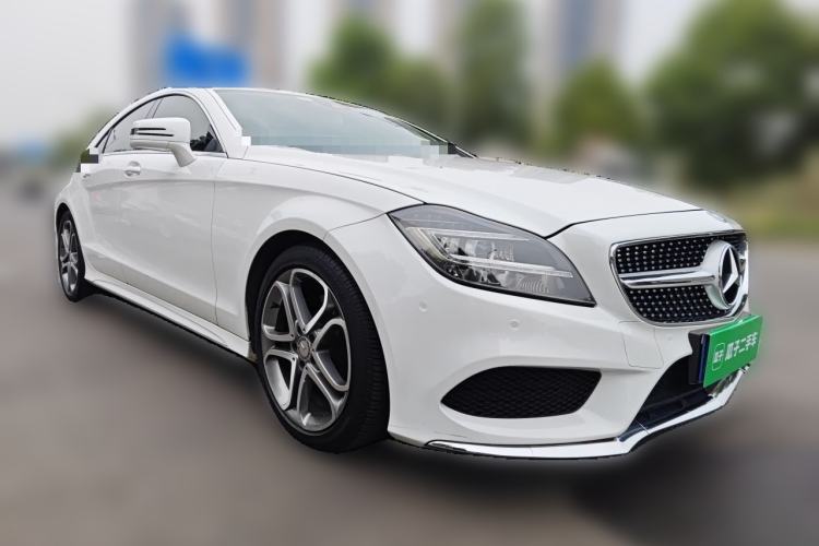 Used Mercedes-Benz CLS 2015 CLS 260 Front Right 45 Deg