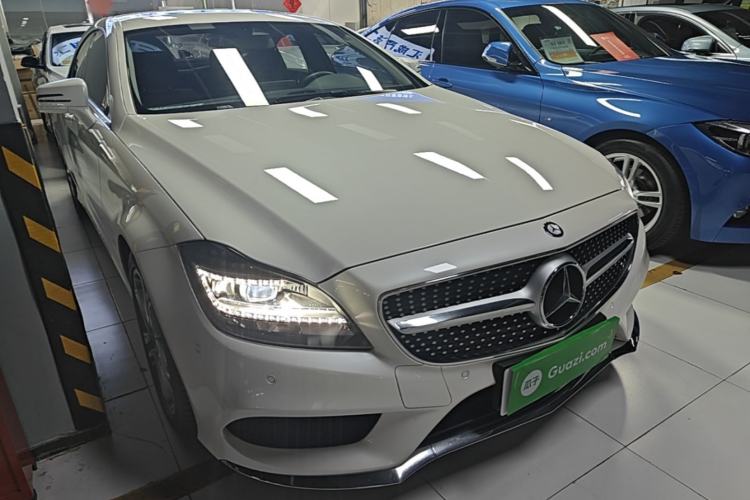 Used Mercedes-Benz CLS 2015 CLS 260 Front Right 45 Deg
