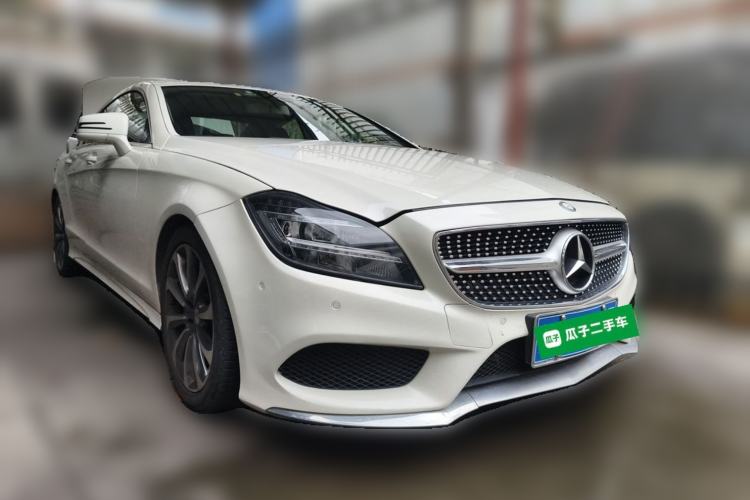 Used Mercedes-Benz CLS 2015 CLS 320 Front Right 45 Deg
