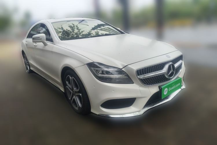 Used Mercedes-Benz CLS  Front Right 45 Deg