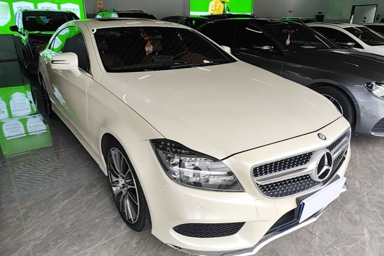 Used Mercedes-Benz CLS 2015 CLS 260 Front Right 45 Deg