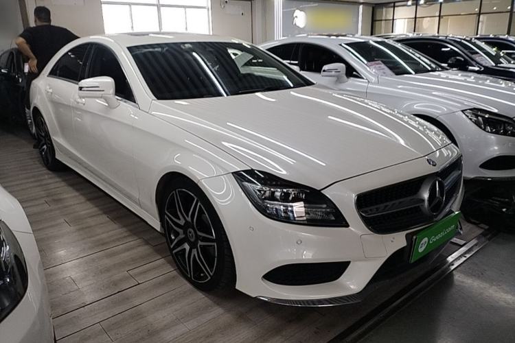 Used Mercedes-Benz CLS 2015 CLS 260 Front Right 45 Deg