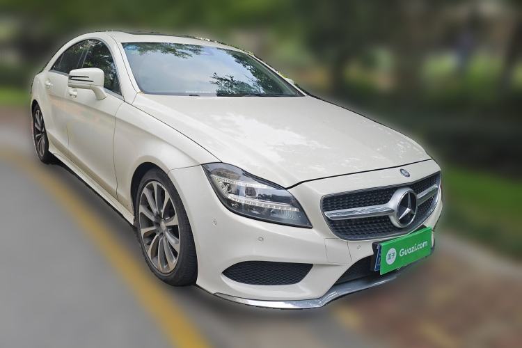 Used Mercedes-Benz CLS 2015 CLS 320 Front Right 45 Deg