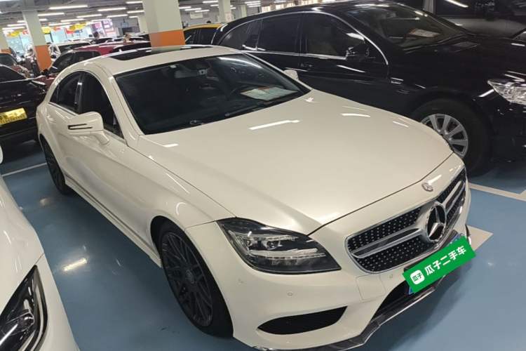 Used Mercedes-Benz CLS 2015 CLS 260 Front Right 45 Deg