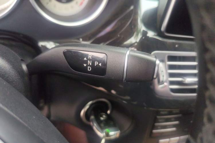 Used Mercedes-Benz CLS  Gear Lever