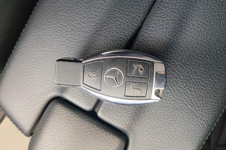 Used Mercedes-Benz CLS 2015 CLS 320 Interior 1