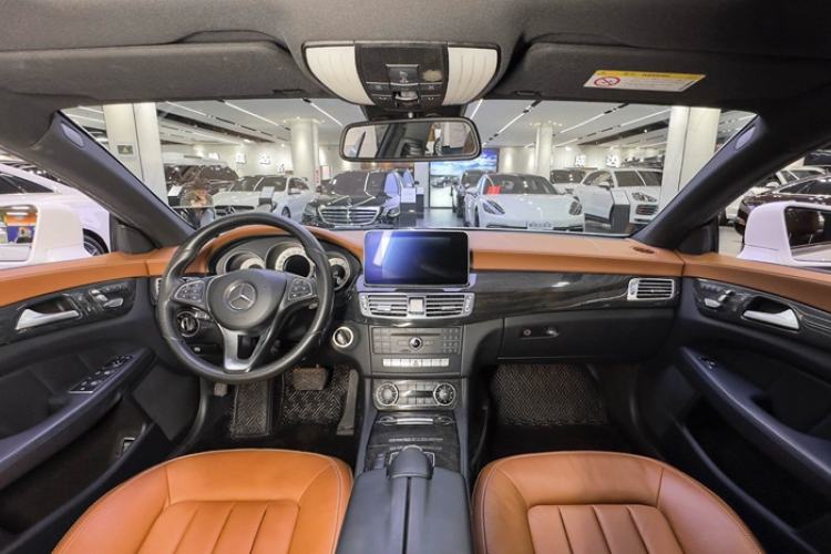 Used Mercedes-Benz CLS 2015 CLS 320 Interior 1