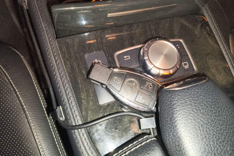 Used Mercedes-Benz CLS 2015 CLS 400 4MATIC Interior 1