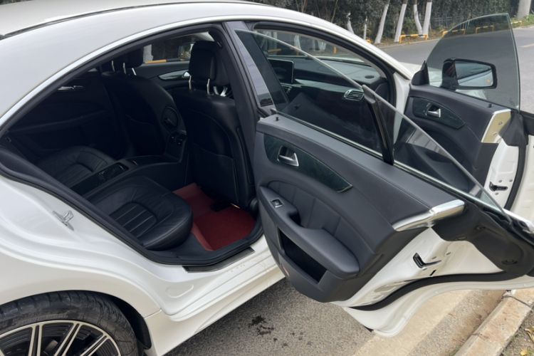 Used Mercedes-Benz CLS 2015 CLS 260 Interior 11