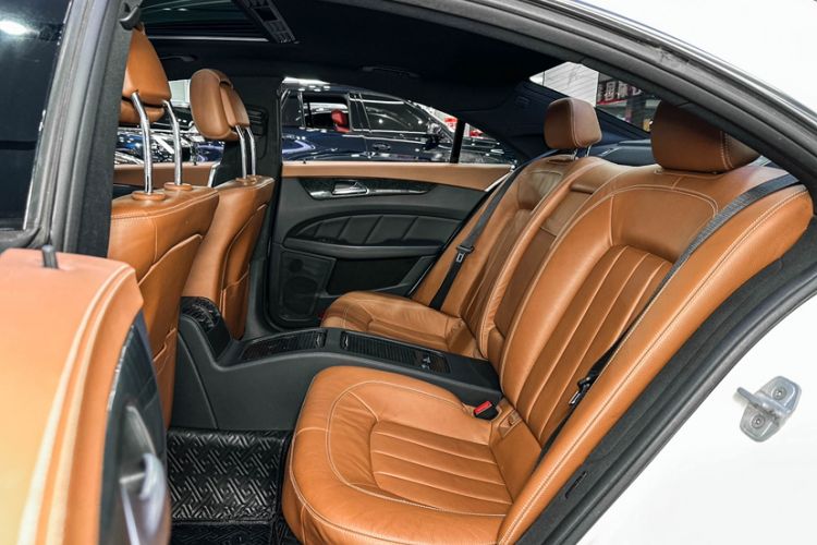 Used Mercedes-Benz CLS 2015 CLS 320 Interior 2