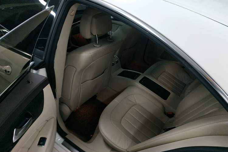 Used Mercedes-Benz CLS 2015 CLS 260 Interior 2