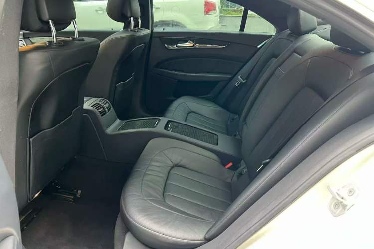 Used Mercedes-Benz CLS 2015 CLS 260 Interior 2