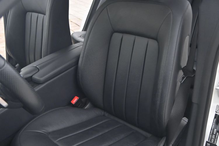 Used Mercedes-Benz CLS 2015 CLS 320 Interior 4
