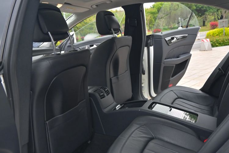 Used Mercedes-Benz CLS 2015 CLS 320 Interior 5