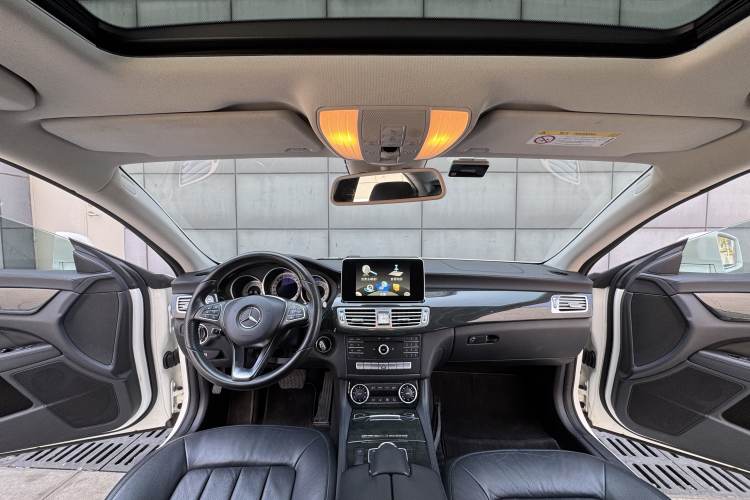 Used Mercedes-Benz CLS 2015 CLS 260 Interior 5