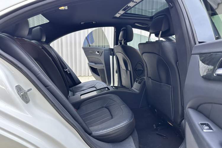 Used Mercedes-Benz CLS 2015 CLS 260 Interior 5