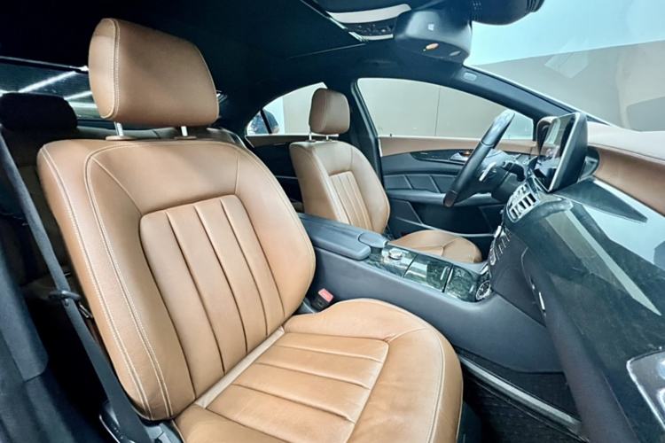 Used Mercedes-Benz CLS 2015 CLS 320 Interior 7