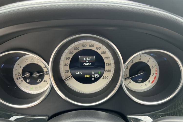 Used Mercedes-Benz CLS 2015 CLS 260 Interior 8