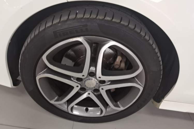 Used Mercedes-Benz CLS 2015 CLS 260 Left Front Wheel Hub