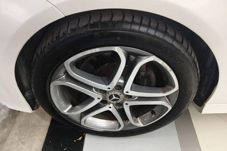Used Mercedes-Benz CLS 2015 CLS 260 Left Front Wheel Hub