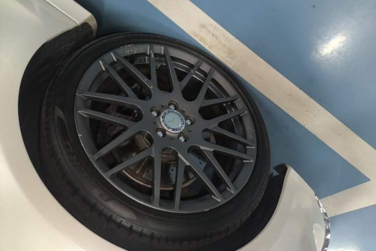 Used Mercedes-Benz CLS 2015 CLS 260 Left Front Wheel Hub