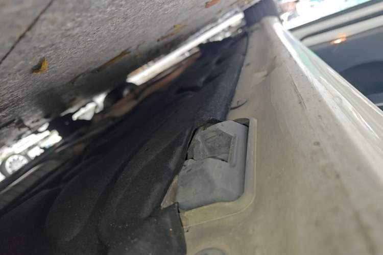 Used Mercedes-Benz CLS 2015 CLS 320 Left Side Sill