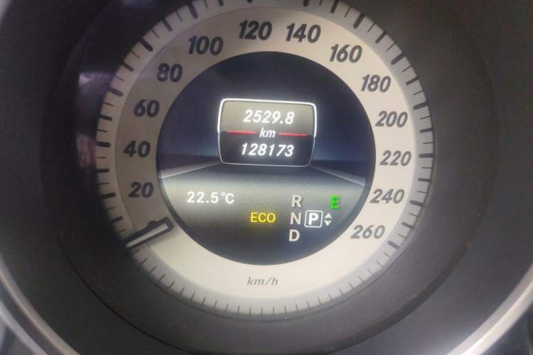 Used Mercedes-Benz CLS  Odometer Close Up