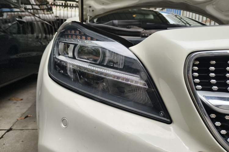 Used Mercedes-Benz CLS 2015 CLS 320 Right Front Headlight
