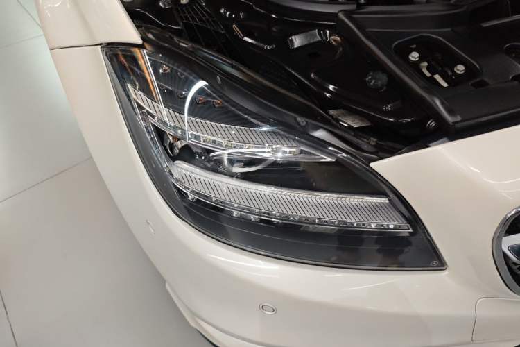 Used Mercedes-Benz CLS 2015 CLS 320 Right Front Headlight