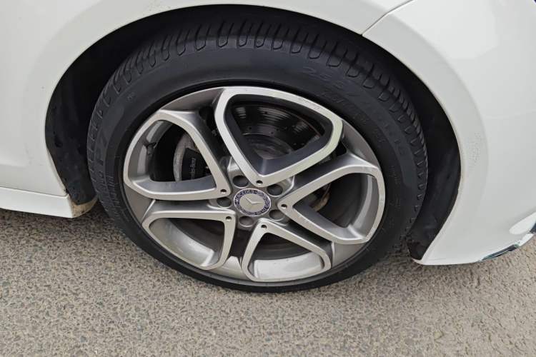 Used Mercedes-Benz CLS 2015 CLS 260 Right Front Wheel Hub