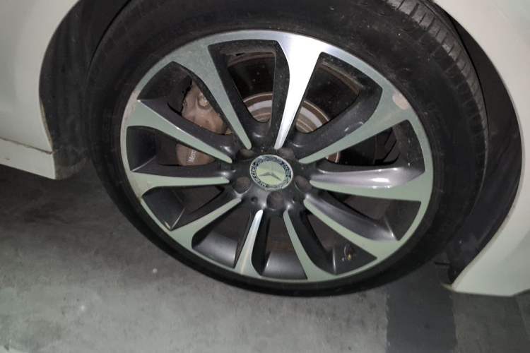 Used Mercedes-Benz CLS 2015 CLS 320 Right Front Wheel Hub