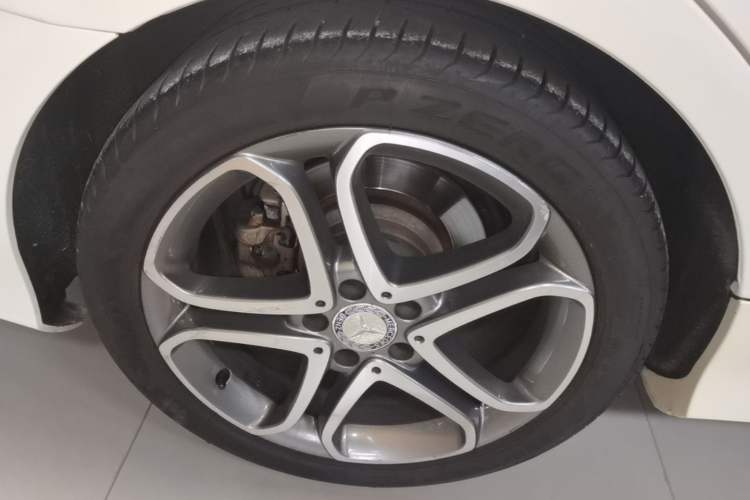 Used Mercedes-Benz CLS 2015 CLS 260 Right Rear Wheel Hub